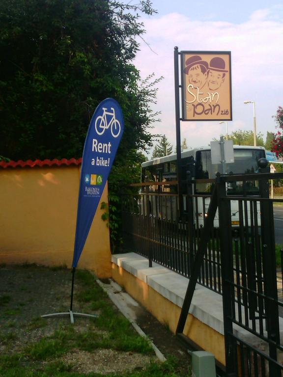 Bed and Breakfast Stan és Panzió Balatonalmádi Exterior foto