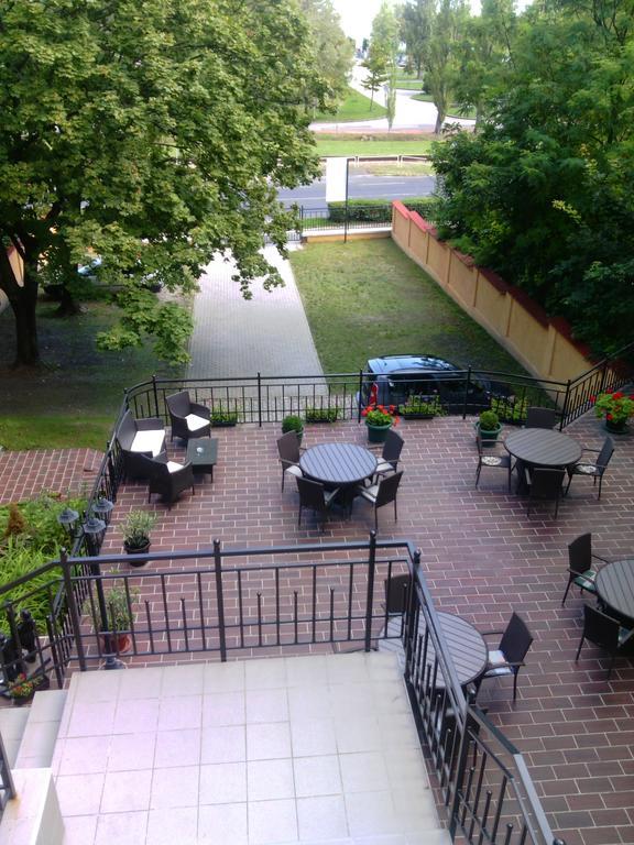 Bed and Breakfast Stan és Panzió Balatonalmádi Exterior foto
