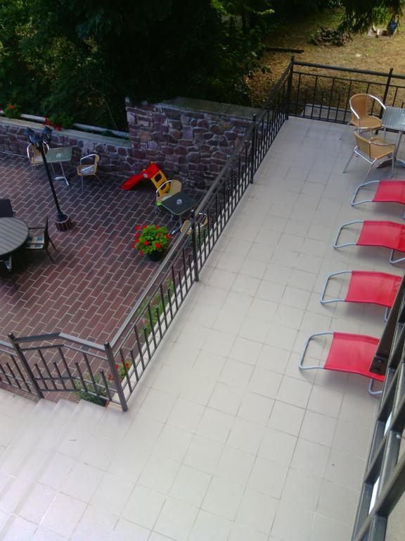 Bed and Breakfast Stan és Panzió Balatonalmádi Exterior foto